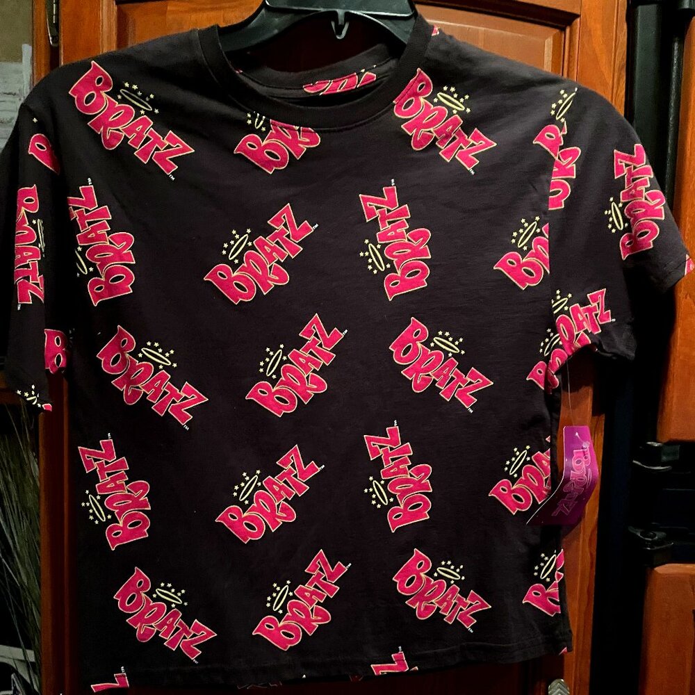 BRATZ Pullover T shirt CROP Top NWT Junior Sz XS Black Pink